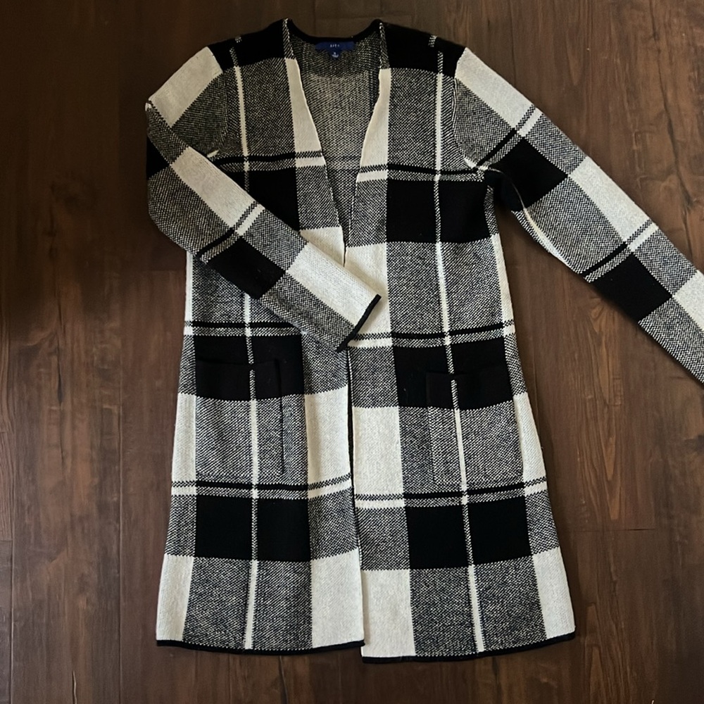 Apt. 9 Checkered longline sweater